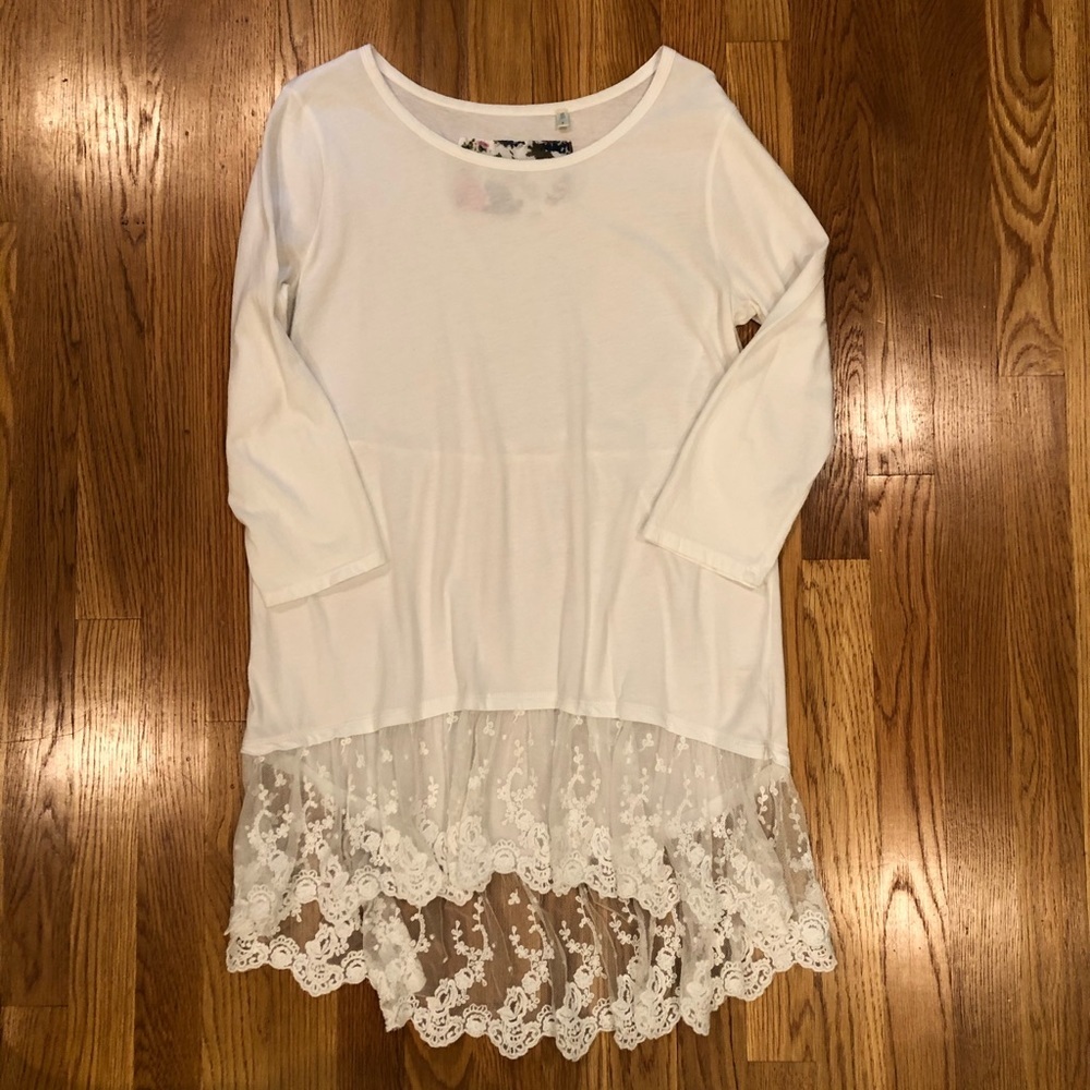 Dylan small white high low top with lace edge